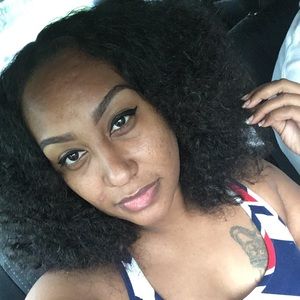 Meet your Posher, Luz